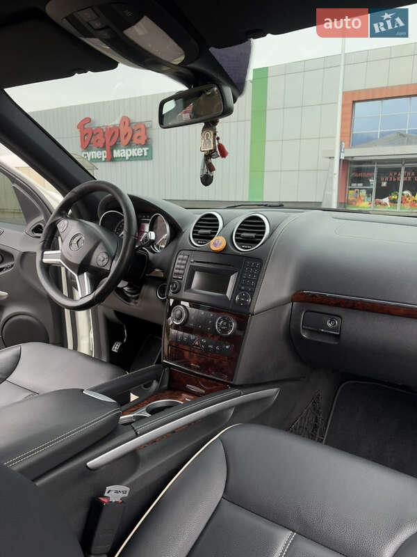 Внедорожник / Кроссовер Mercedes-Benz M-Class 2011 в Виноградове