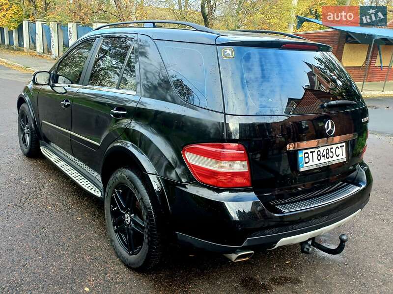 Внедорожник / Кроссовер Mercedes-Benz M-Class 2007 в Черноморске