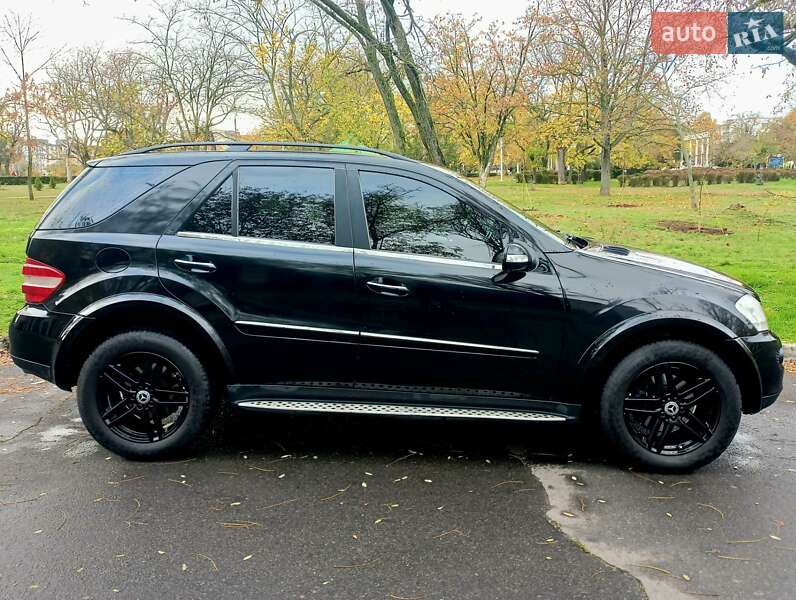 Внедорожник / Кроссовер Mercedes-Benz M-Class 2007 в Черноморске