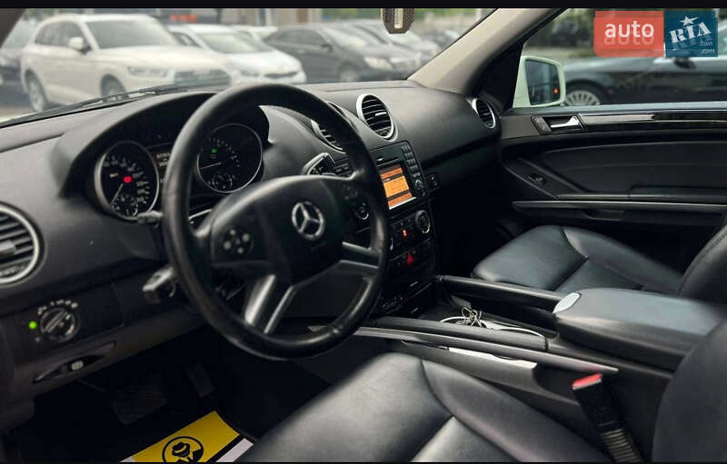 Внедорожник / Кроссовер Mercedes-Benz M-Class 2011 в Косове