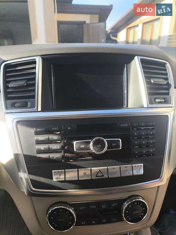 Позашляховик / Кросовер Mercedes-Benz M-Class 2011 в Чернівцях фото 11 Позашляховик / Кросовер Mercedes-Benz M-Class 2011 в Чернівцях