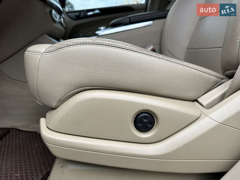 Внедорожник / Кроссовер Mercedes-Benz M-Class 2015 в Киеве