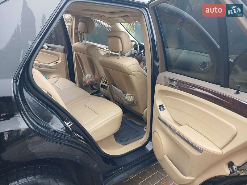 Внедорожник / Кроссовер Mercedes-Benz M-Class 2010 в Первомайске фото 13 Внедорожник / Кроссовер Mercedes-Benz M-Class 2010 в Первомайске