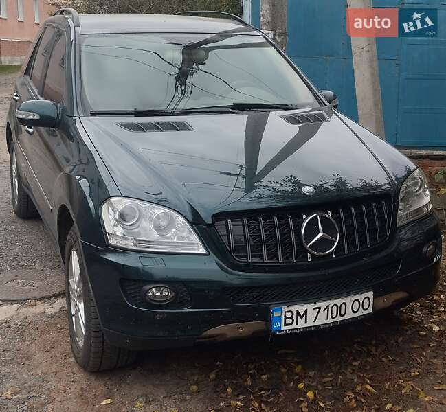 Mercedes-Benz M-Class 2005
