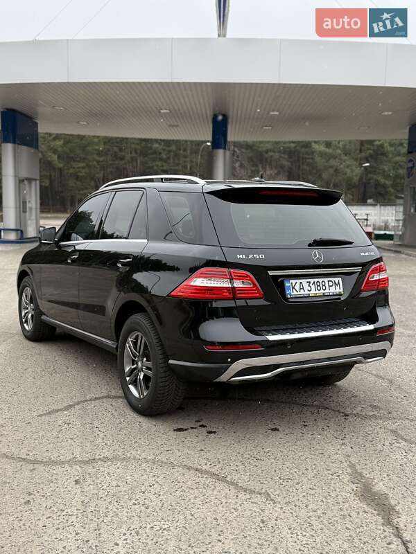 Позашляховик / Кросовер Mercedes-Benz M-Class 2013 в Охтирці