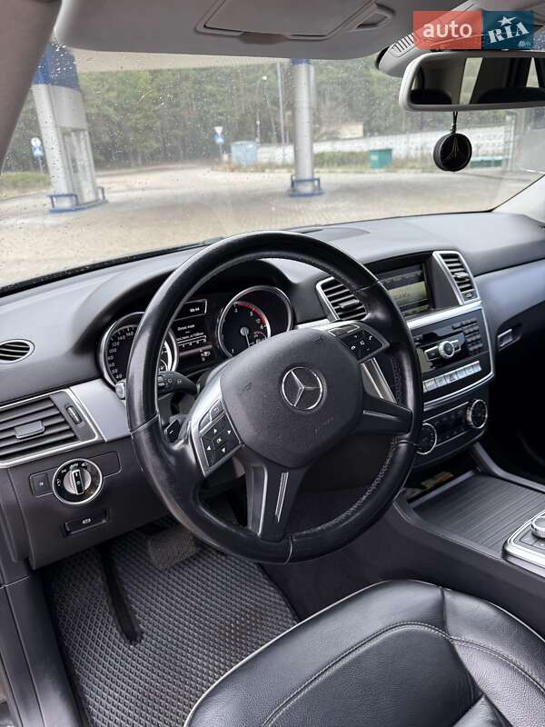 Позашляховик / Кросовер Mercedes-Benz M-Class 2013 в Охтирці