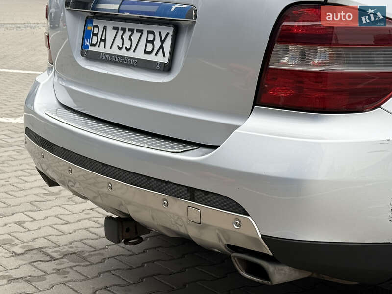Позашляховик / Кросовер Mercedes-Benz M-Class 2008 в Рівному