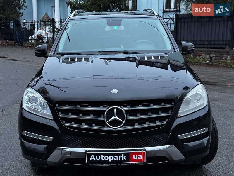 Внедорожник / Кроссовер Mercedes-Benz M-Class 2013 в Киеве