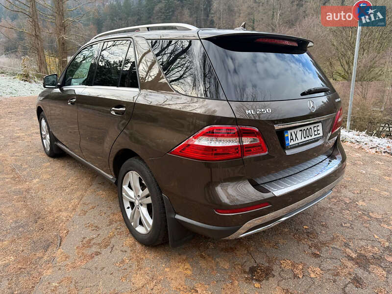 Внедорожник / Кроссовер Mercedes-Benz M-Class 2013 в Харькове