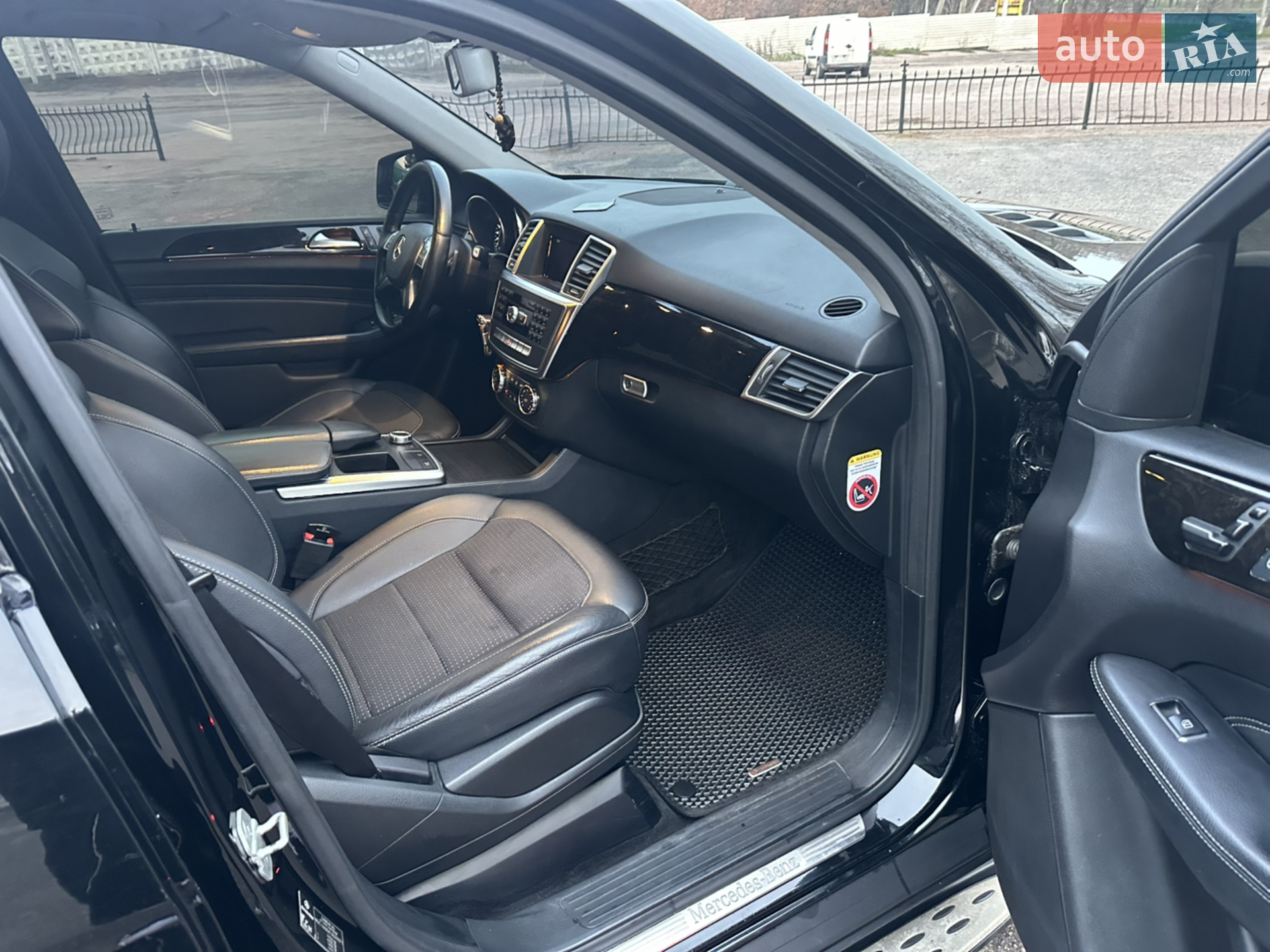 2012 Mercedes-Benz M-klasse - мініатюра 10