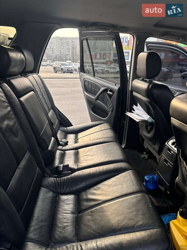 Позашляховик / Кросовер Mercedes-Benz M-Class 2000 в Харкові