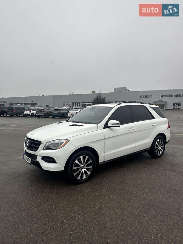 Внедорожник / Кроссовер Mercedes-Benz M-Class 2015 в Киеве