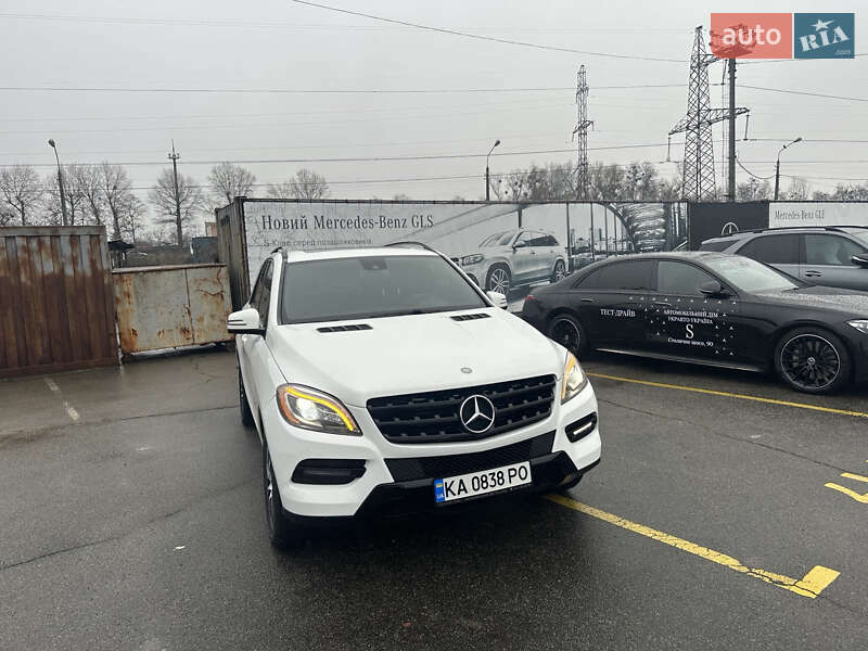 Внедорожник / Кроссовер Mercedes-Benz M-Class 2015 в Киеве