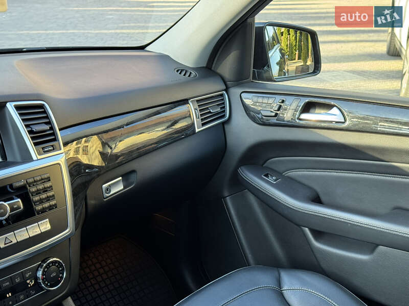 Внедорожник / Кроссовер Mercedes-Benz M-Class 2012 в Тернополе