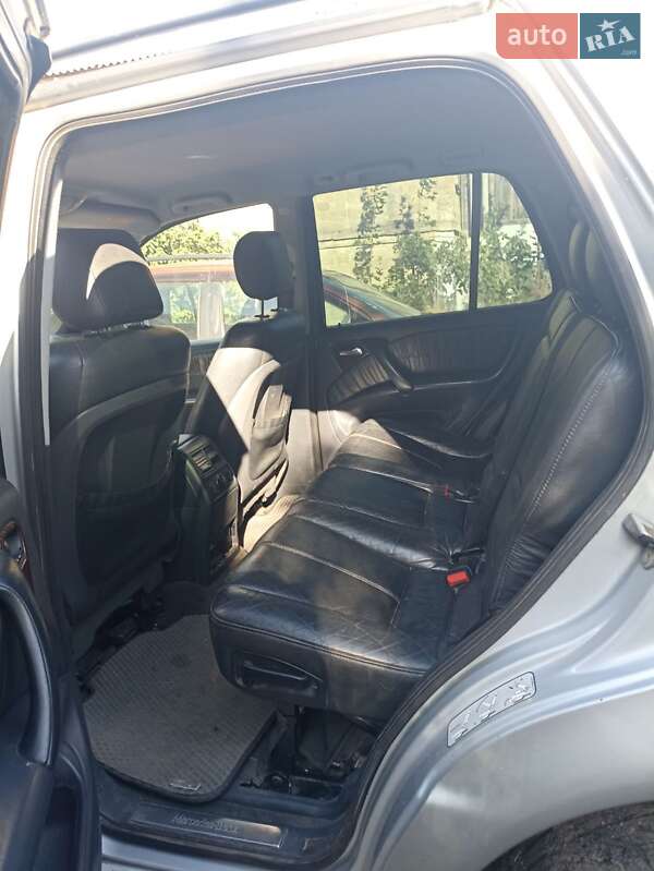 Внедорожник / Кроссовер Mercedes-Benz M-Class 2003 в Николаеве