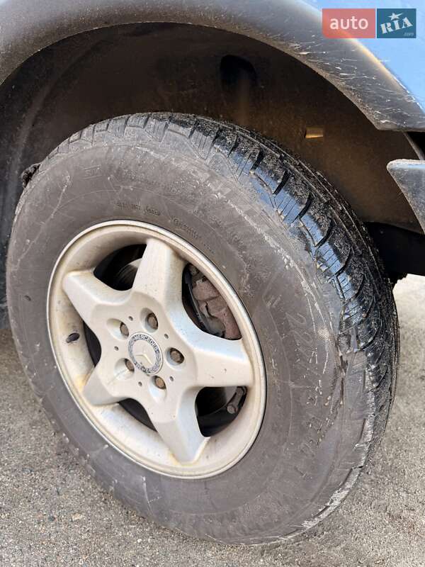 Внедорожник / Кроссовер Mercedes-Benz M-Class 2001 в Никополе