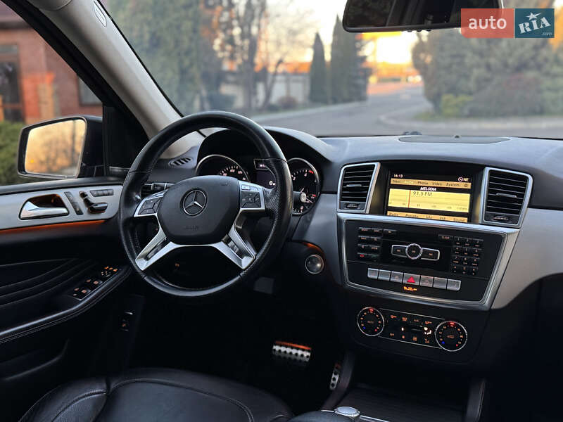 Внедорожник / Кроссовер Mercedes-Benz M-Class 2012 в Львове