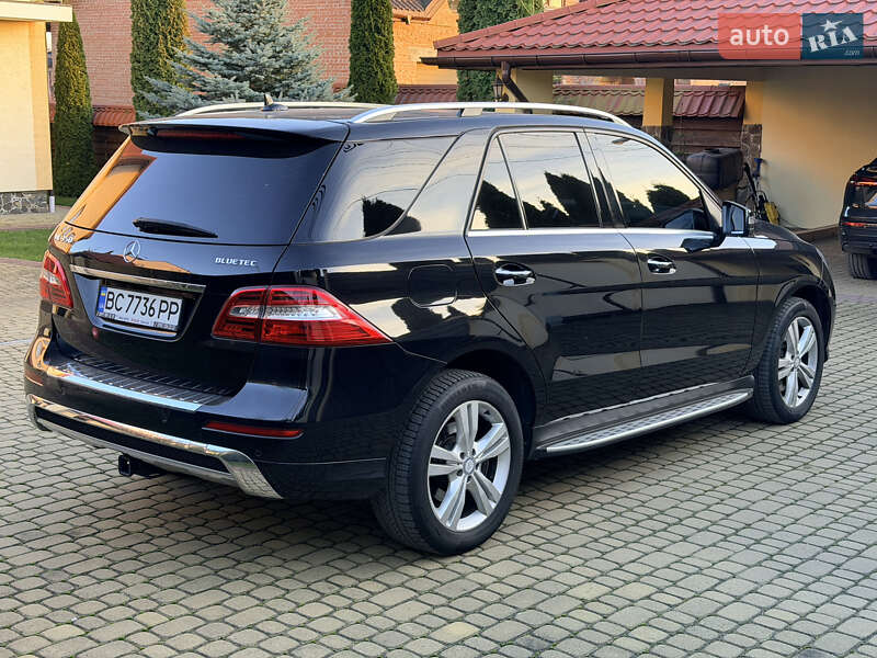 Внедорожник / Кроссовер Mercedes-Benz M-Class 2015 в Львове