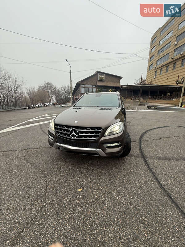 Внедорожник / Кроссовер Mercedes-Benz M-Class 2013 в Днепре
