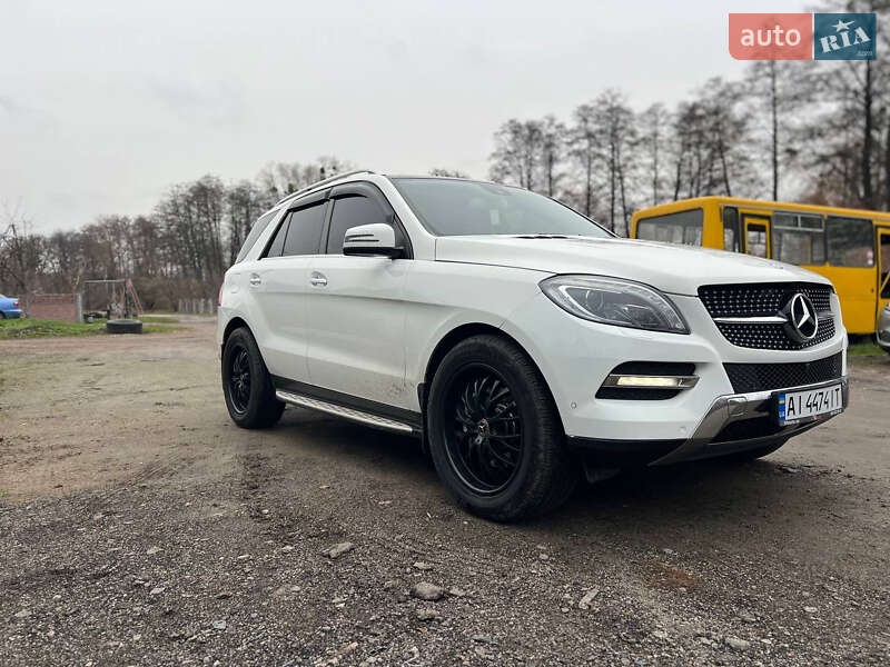 Позашляховик / Кросовер Mercedes-Benz M-Class 2014 в Києві