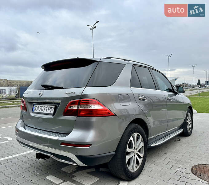 Внедорожник / Кроссовер Mercedes-Benz M-Class 2013 в Киеве