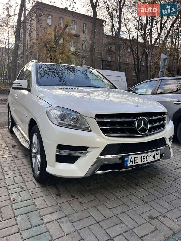 Mercedes-Benz M-Class 2012