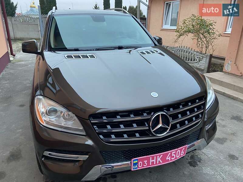 Внедорожник / Кроссовер Mercedes-Benz M-Class 2012 в Дубно