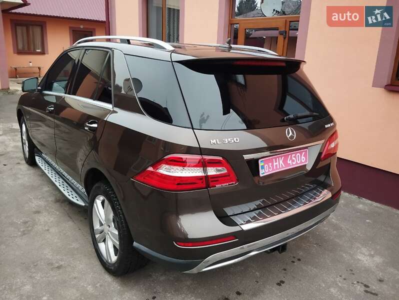 Внедорожник / Кроссовер Mercedes-Benz M-Class 2012 в Дубно