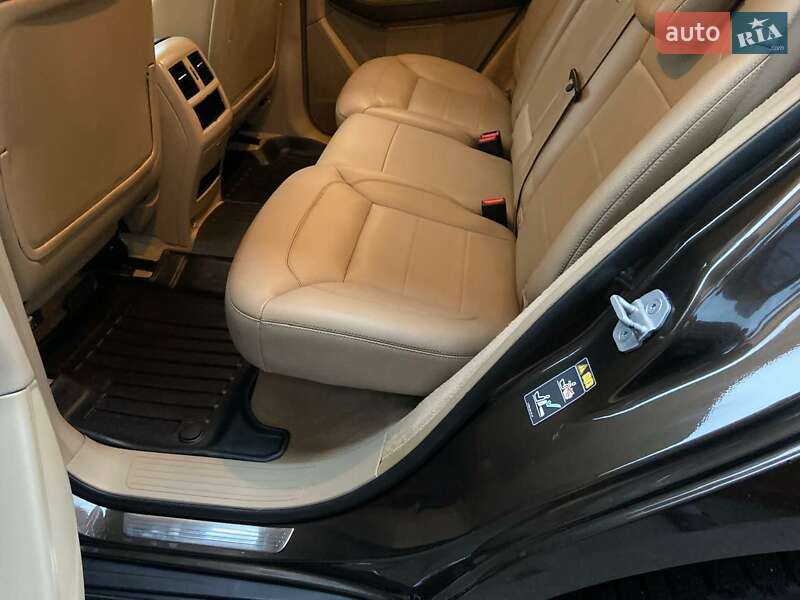 Внедорожник / Кроссовер Mercedes-Benz M-Class 2012 в Дубно