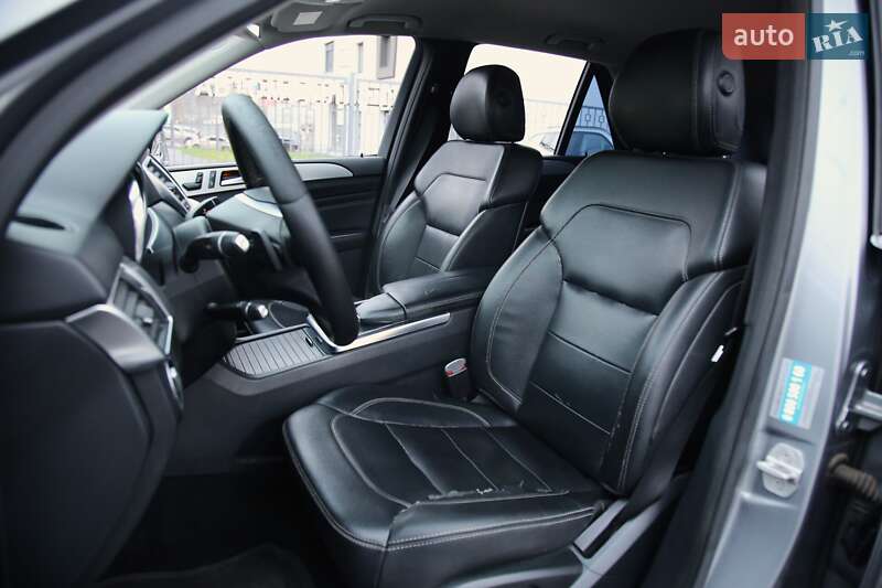 Позашляховик / Кросовер Mercedes-Benz M-Class 2012 в Харкові