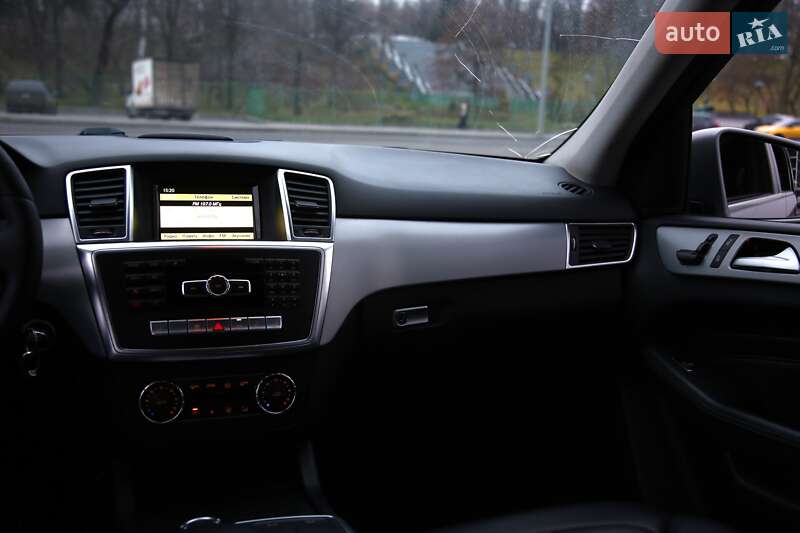 Позашляховик / Кросовер Mercedes-Benz M-Class 2012 в Харкові