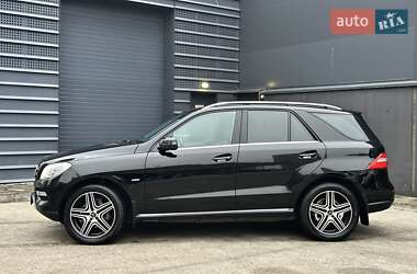 Внедорожник / Кроссовер Mercedes-Benz M-Class 2012 в Киеве