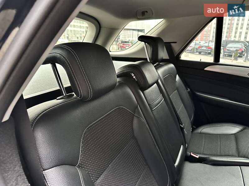 Позашляховик / Кросовер Mercedes-Benz M-Class 2012 в Києві фото 50 Позашляховик / Кросовер Mercedes-Benz M-Class 2012 в Києві