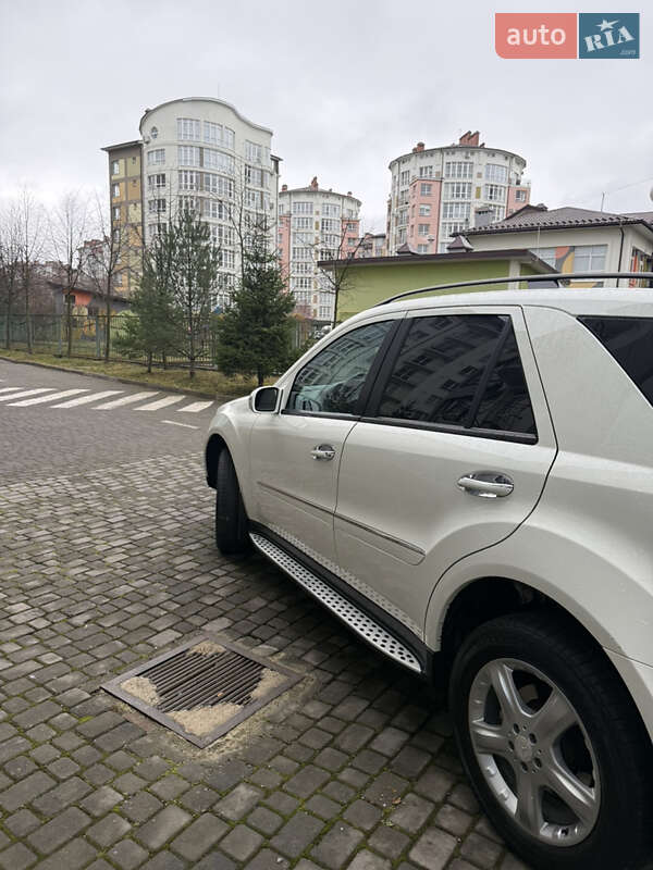 Внедорожник / Кроссовер Mercedes-Benz M-Class 2008 в Ивано-Франковске
