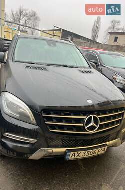 Позашляховик / Кросовер Mercedes-Benz M-Class 2013 в Харкові