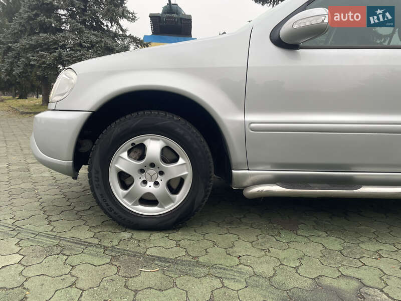 Внедорожник / Кроссовер Mercedes-Benz M-Class 2003 в Дубно