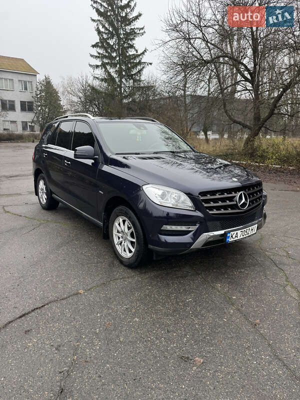 Mercedes-Benz M-Class 2012
