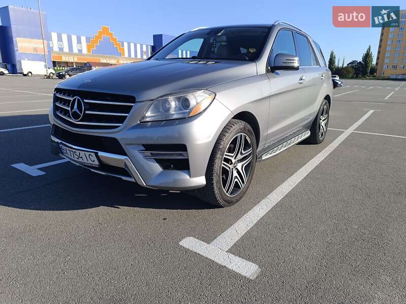 Внедорожник / Кроссовер Mercedes-Benz M-Class 2015 в Каменец-Подольском