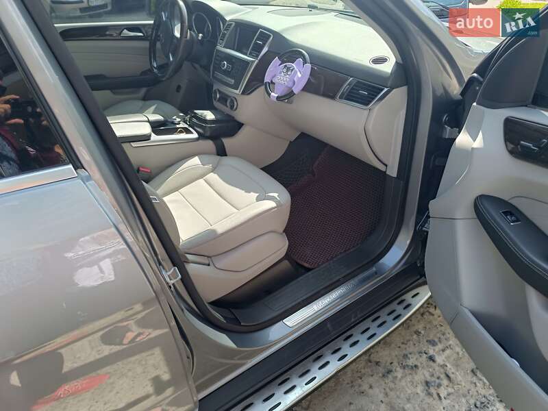 Внедорожник / Кроссовер Mercedes-Benz M-Class 2015 в Каменец-Подольском