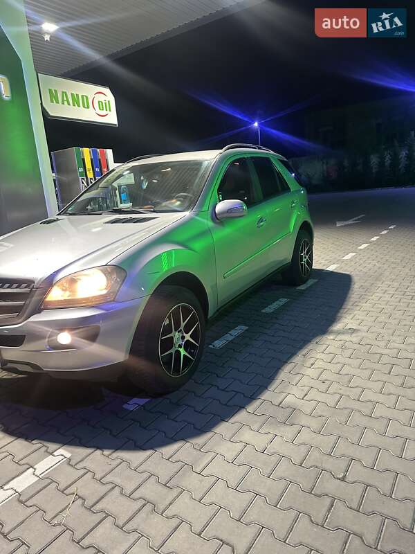 Внедорожник / Кроссовер Mercedes-Benz M-Class 2006 в Виннице