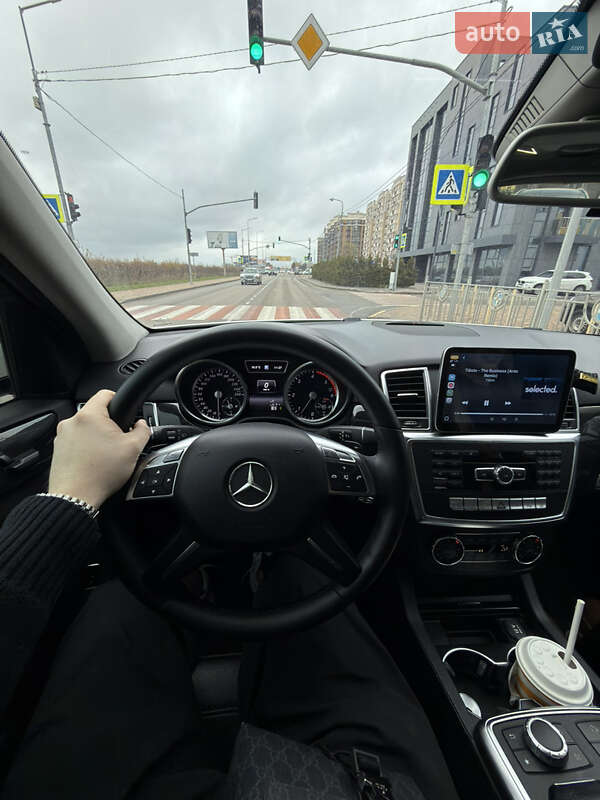 Внедорожник / Кроссовер Mercedes-Benz M-Class 2013 в Киеве фото 3 Внедорожник / Кроссовер Mercedes-Benz M-Class 2013 в Киеве