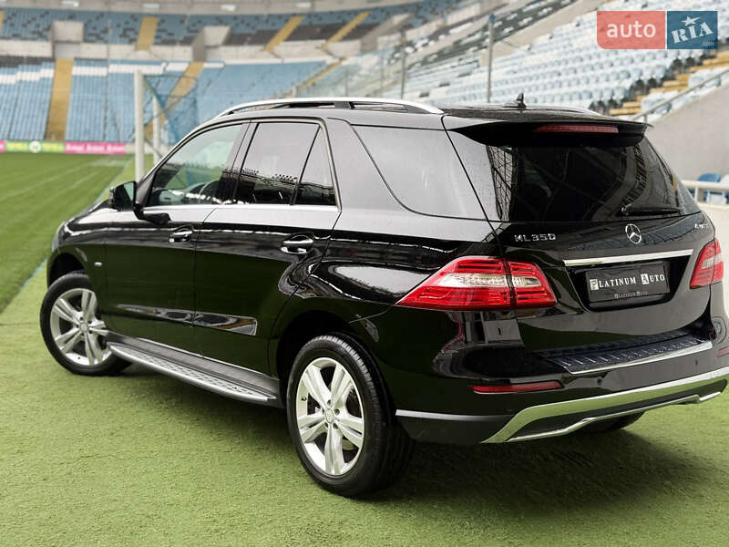 Позашляховик / Кросовер Mercedes-Benz M-Class 2012 в Одесі