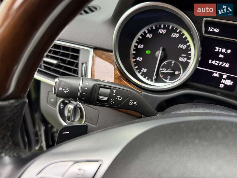 Позашляховик / Кросовер Mercedes-Benz M-Class 2012 в Одесі