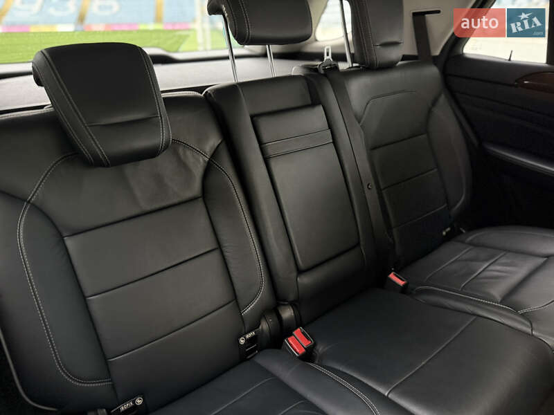 Позашляховик / Кросовер Mercedes-Benz M-Class 2012 в Одесі