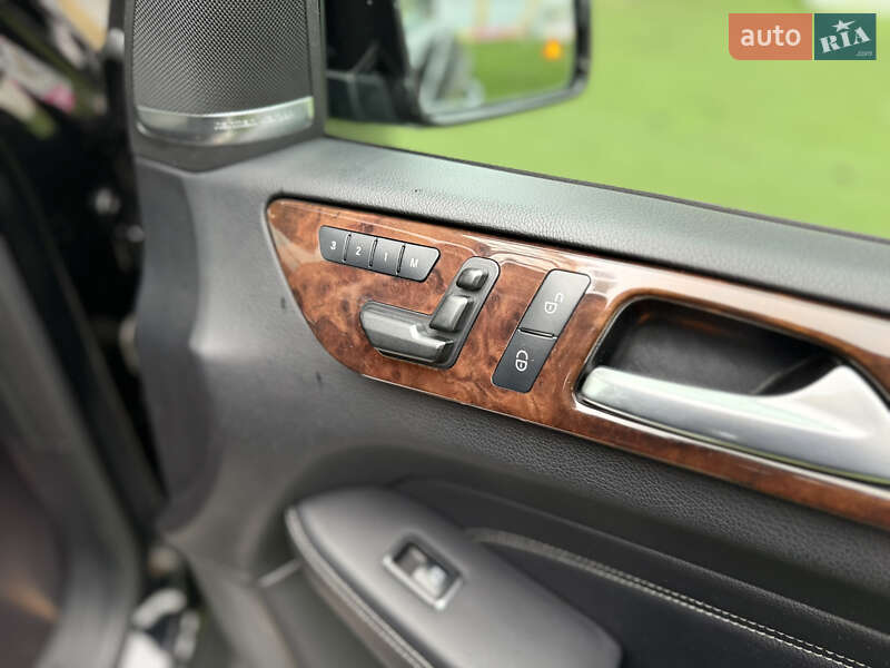 Позашляховик / Кросовер Mercedes-Benz M-Class 2012 в Одесі