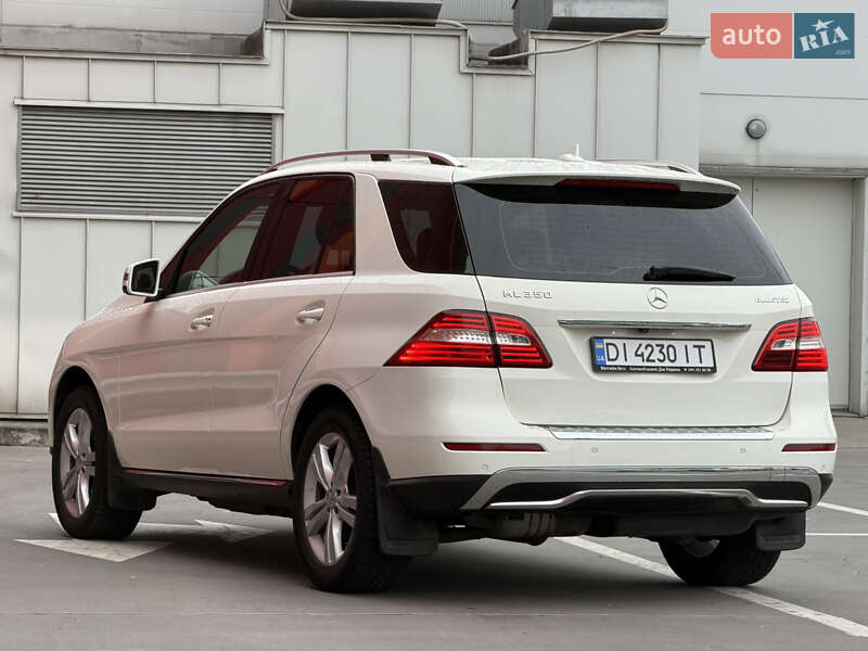 Позашляховик / Кросовер Mercedes-Benz M-Class 2013 в Києві