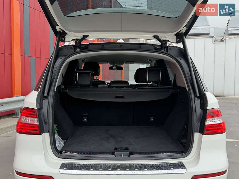 Позашляховик / Кросовер Mercedes-Benz M-Class 2013 в Києві