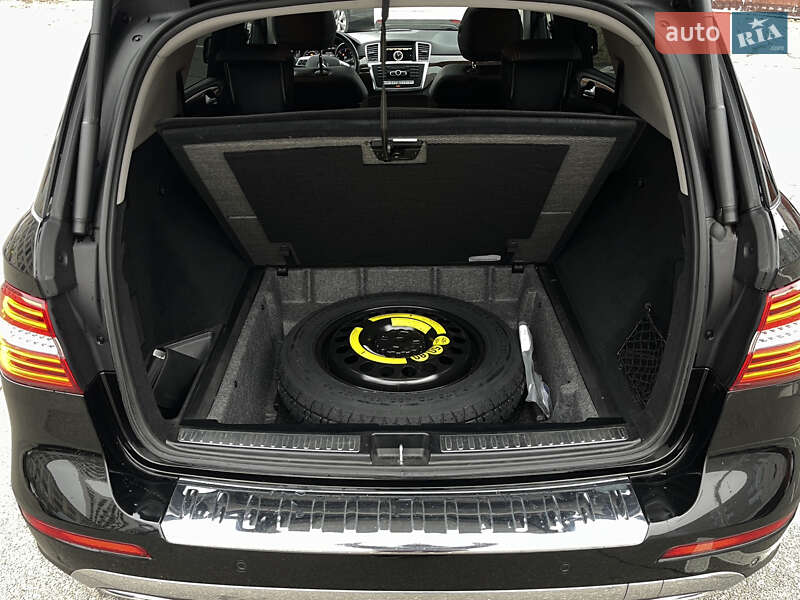 Внедорожник / Кроссовер Mercedes-Benz M-Class 2013 в Киеве