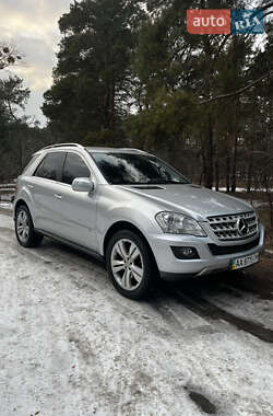 Позашляховик / Кросовер Mercedes-Benz M-Class 2010 в Києві