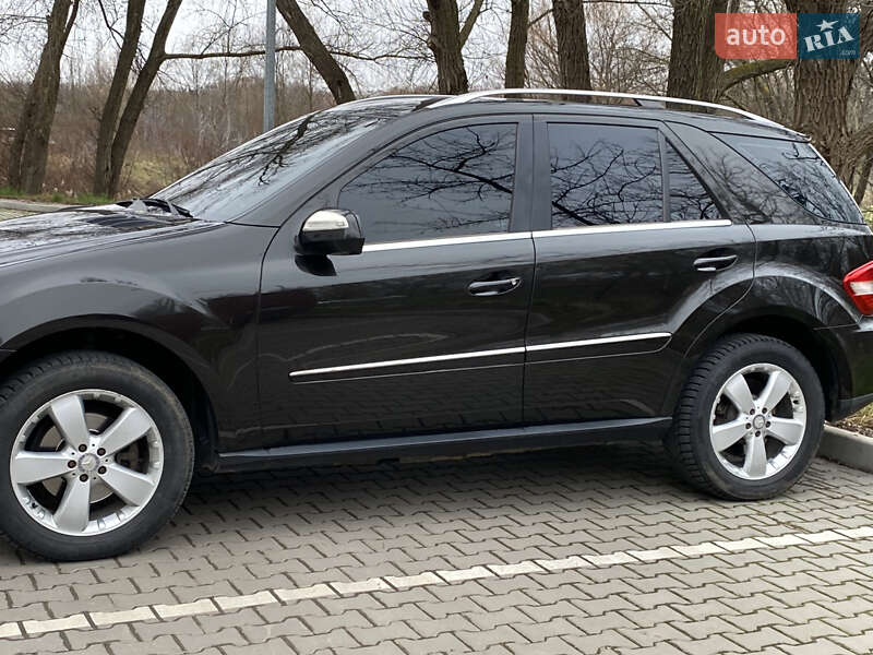 Внедорожник / Кроссовер Mercedes-Benz M-Class 2010 в Хмельницком фото 8 Внедорожник / Кроссовер Mercedes-Benz M-Class 2010 в Хмельницком